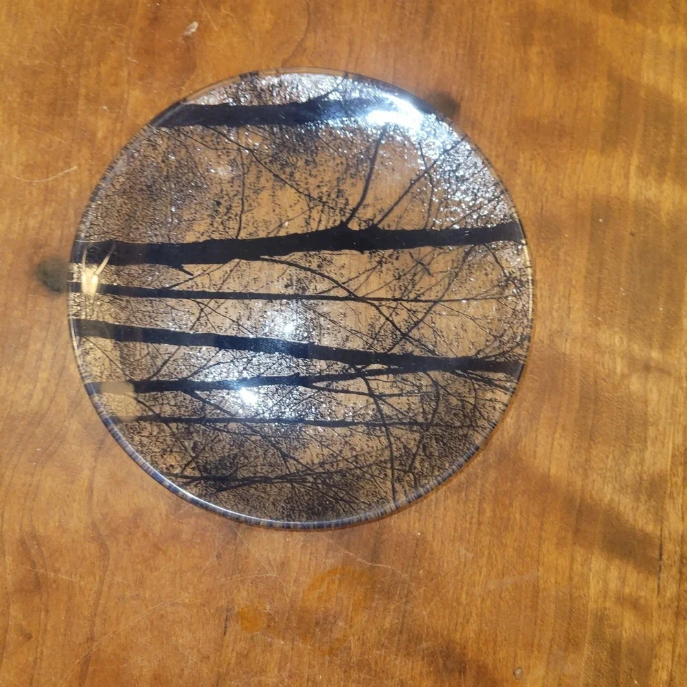 Clear Glass Plate With Dark‎ Woods Design